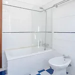 Cool Near Alfama Апартаменти