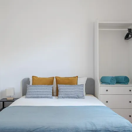 Cool Near Alfama Daire