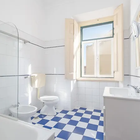 Cool Near Alfama Appartement Lissabon